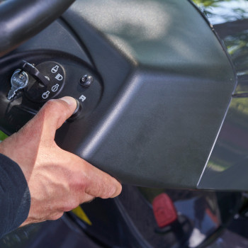 AL-KO Benzin-Rasentraktor 18-111.4 HDS-A V2, 110 cm Schnittbreite, 9,6 KW