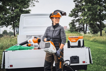 STIHL Schnellladegerät AL 1802 MO