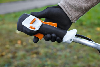 STIHL Akku-Motorsense FSA 120 - AP-System (ohne Akku & Ladegerät), Doppelschultergurt