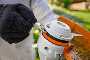STIHL Akku Motorsense, Trimmer FSA 30 (ohne Akku & Ladegerät)