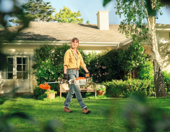 STIHL Akku-Motorsense FSA 80 R - AK-System (ohne Akku & Ladegerät), Doppelschultergurt