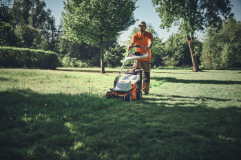 STIHL Akku-Rasenmäher RMA 750 V - AP-System, 48 cm Schnittbreite (ohne Akku & Ladegerät)