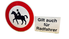 Verbotsschild Reiter/ Fahrradfahrer